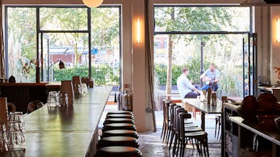 Where To Eat With Your Friend Who’s Literally Always Late feature image