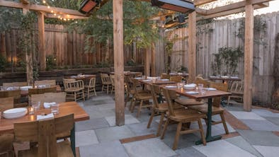 Excellent LA Restaurants For Your Birthday Dinner feature image