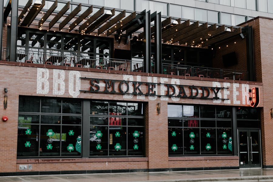 Where To Eat & Drink In Wrigleyville Wrigleyville Chicago The Infatuation