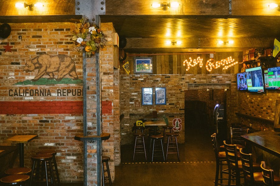 the-best-sports-bars-in-nyc-new-york-the-infatuation