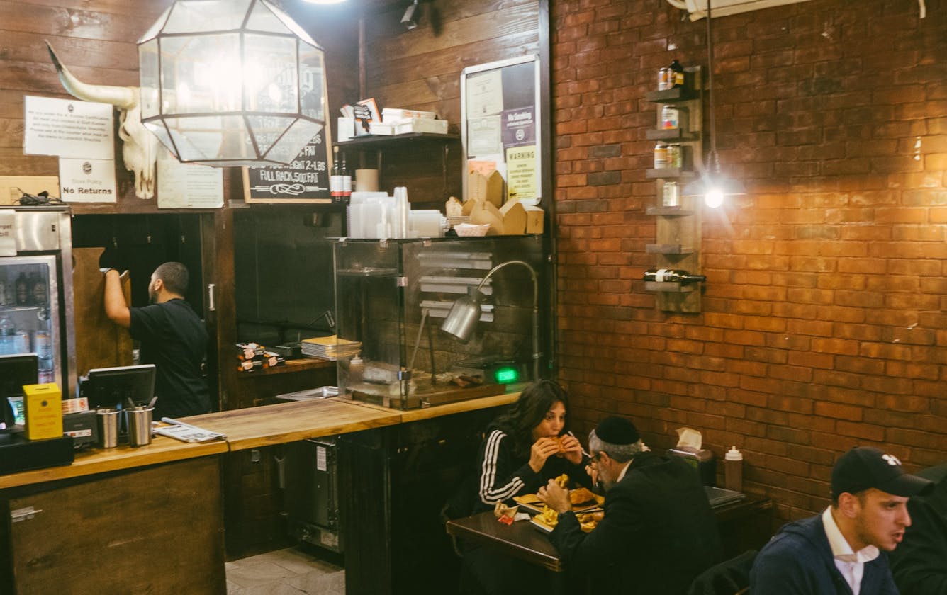 Izzy’s Brooklyn Smokehouse Crown Heights New York The Infatuation