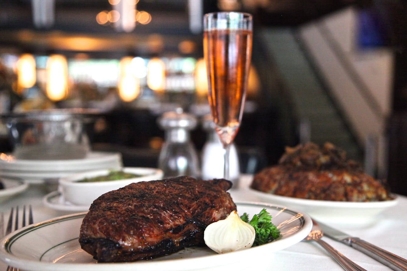 Joe’s Seafood, Prime Steak, and Stone Crab River North Chicago