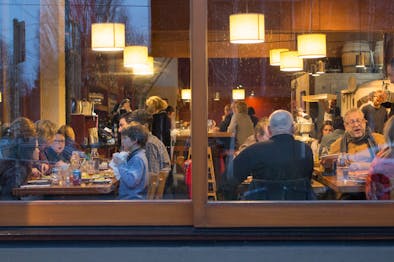 Ken's Artisan Pizza feature image