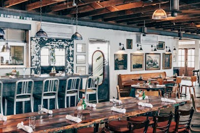 Leon’s Oyster Shop feature image
