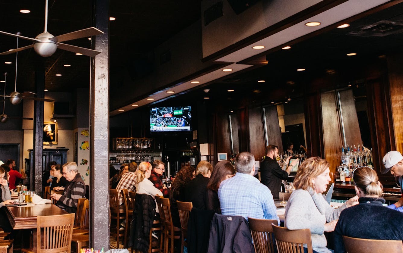 Pearlz Oyster Bar French Quarter Charleston The Infatuation