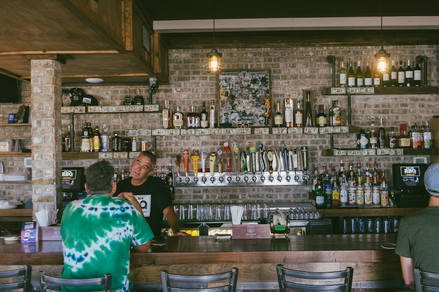 The Best Restaurants & Bars In Rockaway Beach and Jacob Riis Beach