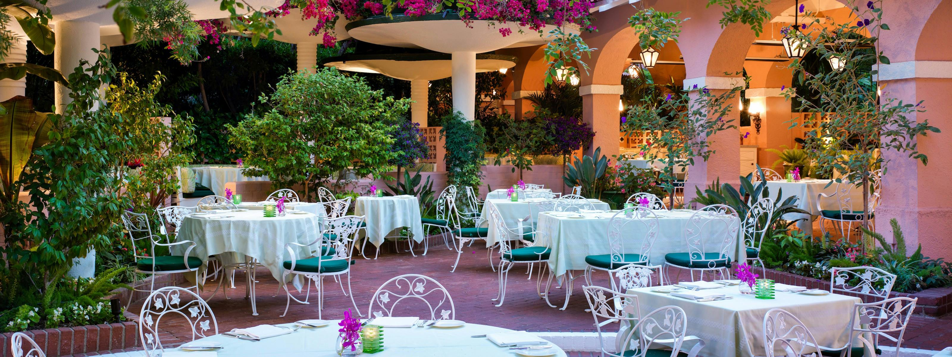 The Polo Lounge Beverly Hills Los Angeles The Infatuation