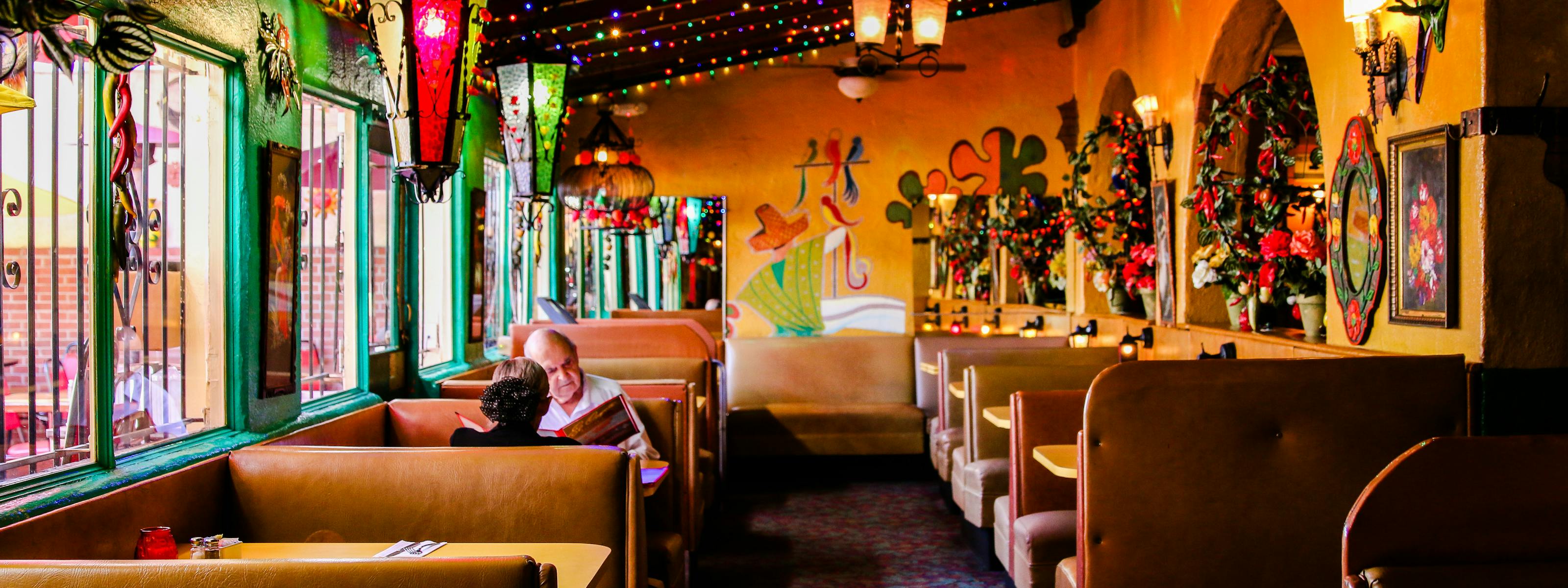 El Coyote - Fairfax - Los Angeles - The Infatuation